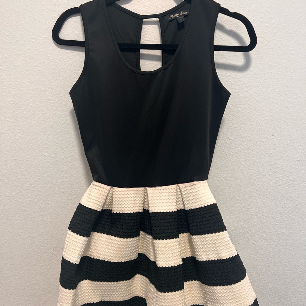 Funky Soul Juniors Peplum Striped Black and White Dress Size Medium